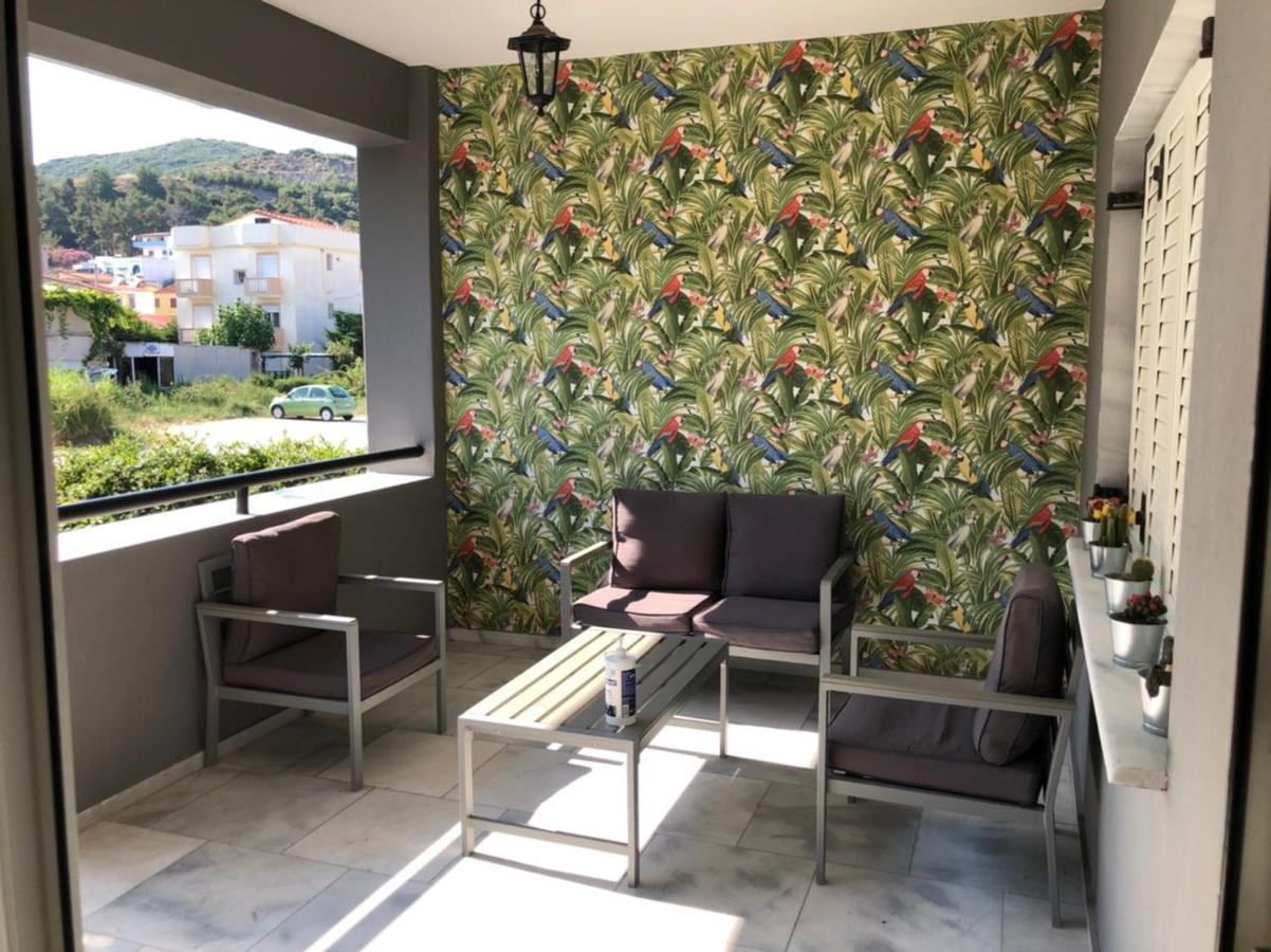 Glykanisos Suites Néa Péramos Zewnętrze zdjęcie